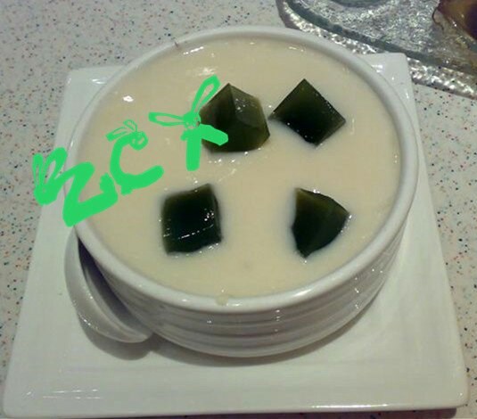 抹茶杏仁豆腐花