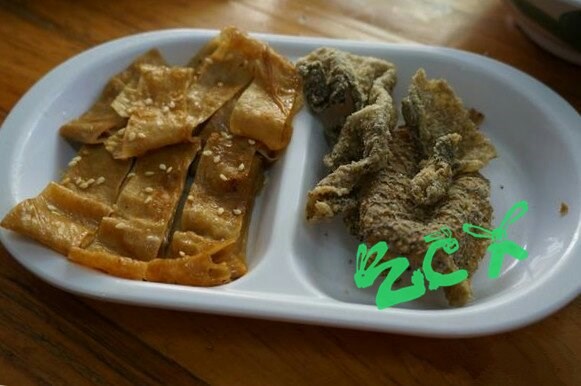 斋烧鹅拼炸鱼皮