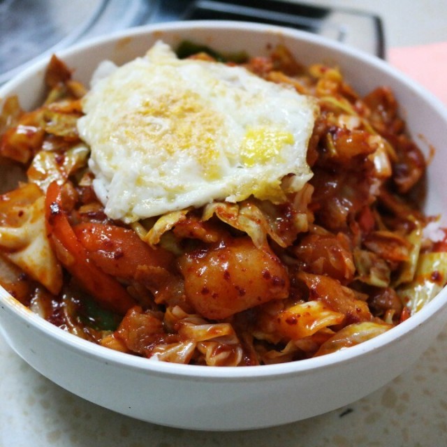 五花肉拌饭