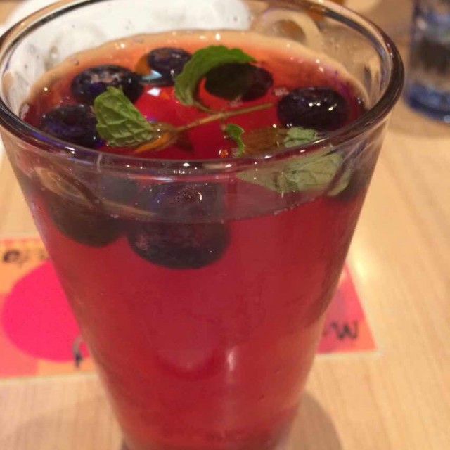 蓝莓洛神花茶