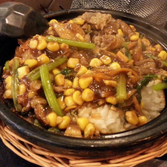 肥牛石锅拌饭