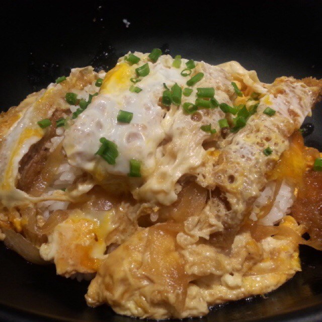 猪排滑蛋饭