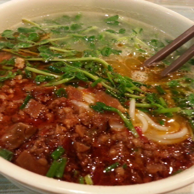 麻辣牛肉米线