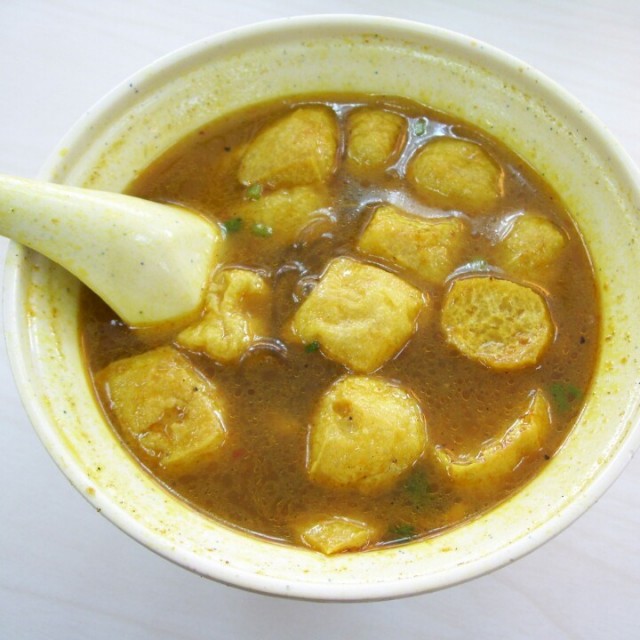 咖喱牛肚油豆腐汤