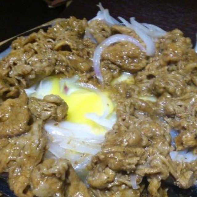 窝蛋牛肉