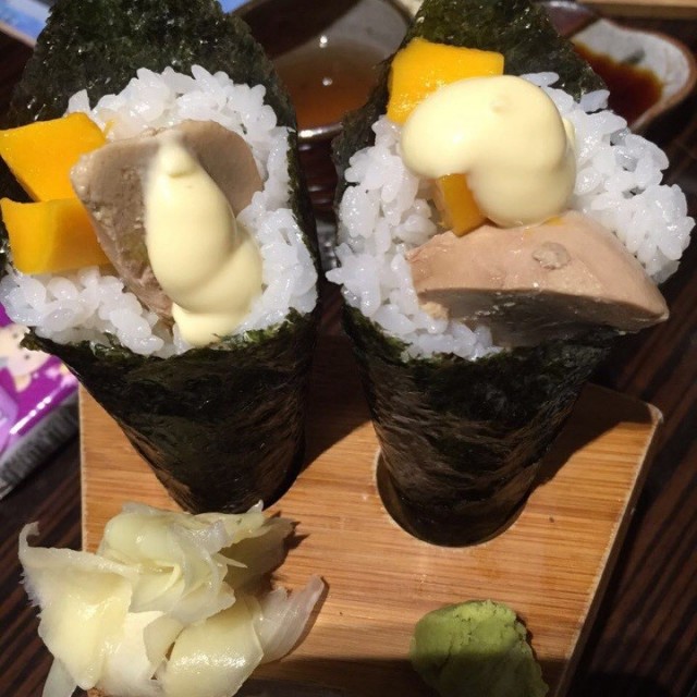 鹅肝芒果手卷