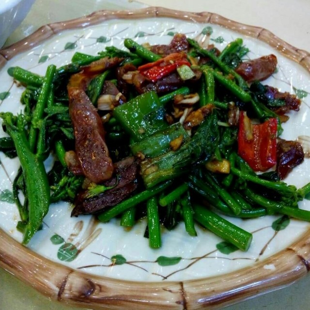 腊味炒菜心