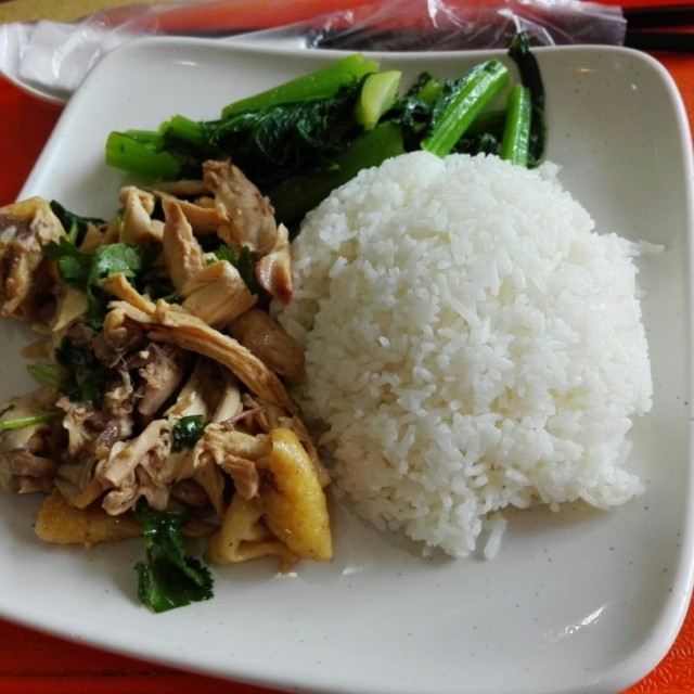 手撕鸡饭