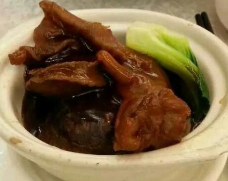 鲍鱼焖掌亦