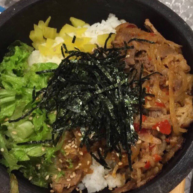 牛肉石锅拌饭