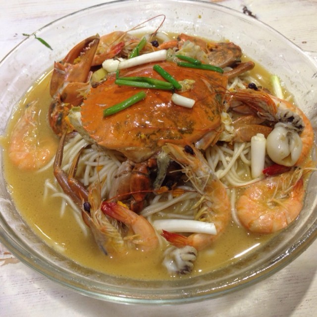 膏蟹汤面
