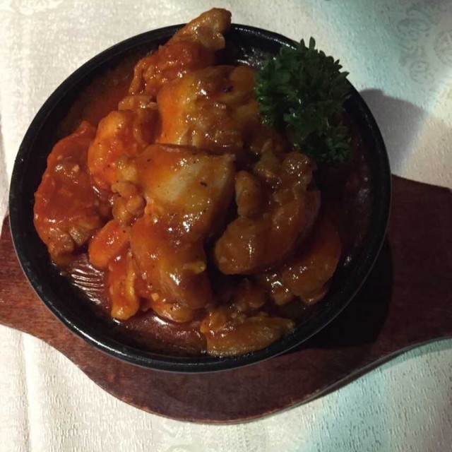 罐焖鸡肉