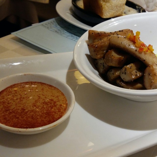 杏鲍菇佐XO干贝酱沙拉
