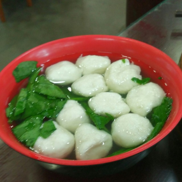 碧绿鱼圆汤