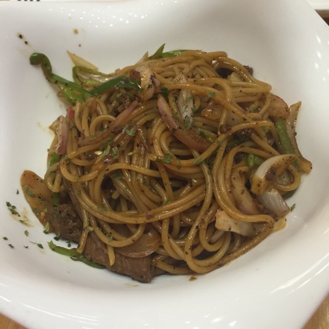 黑胡椒牛柳炒意面