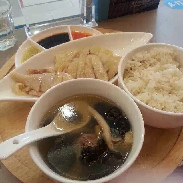 海南鸡饭