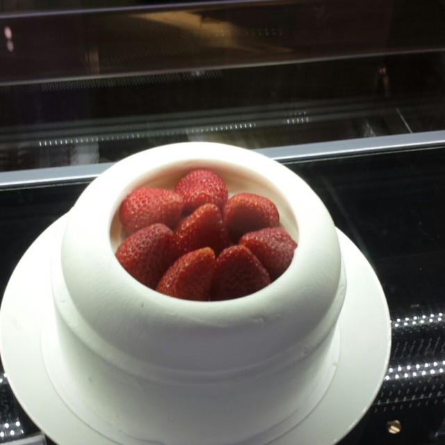 纯奶油草莓蛋糕
