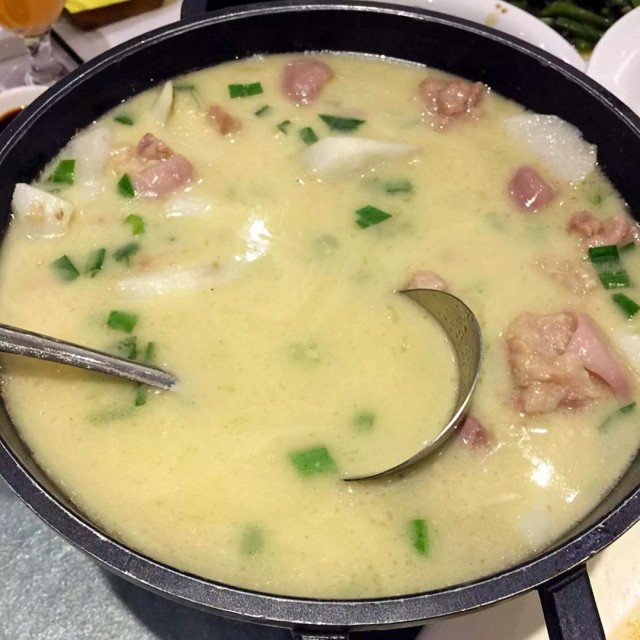 黄豆猪脚汤