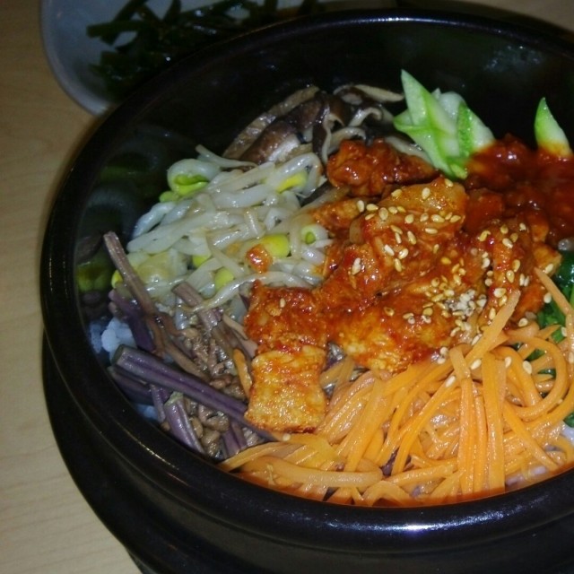 五花肉石锅拌饭