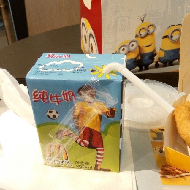 牛奶，儿童餐