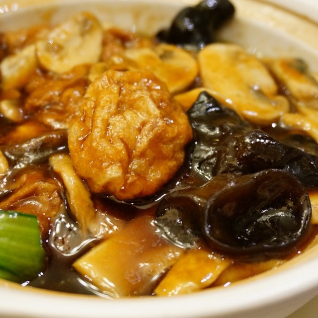 面筋烧菌菇