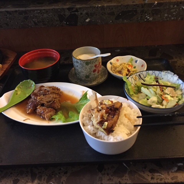 照烧鸡块定食