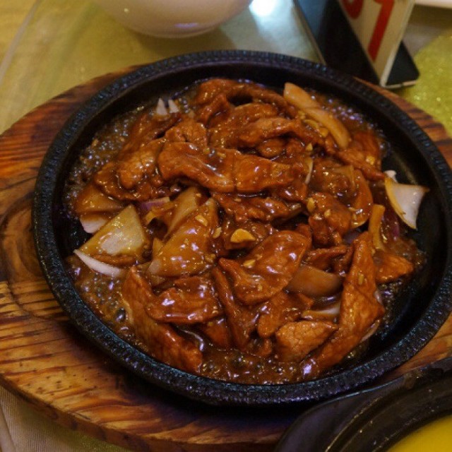 铁板黑椒牛柳