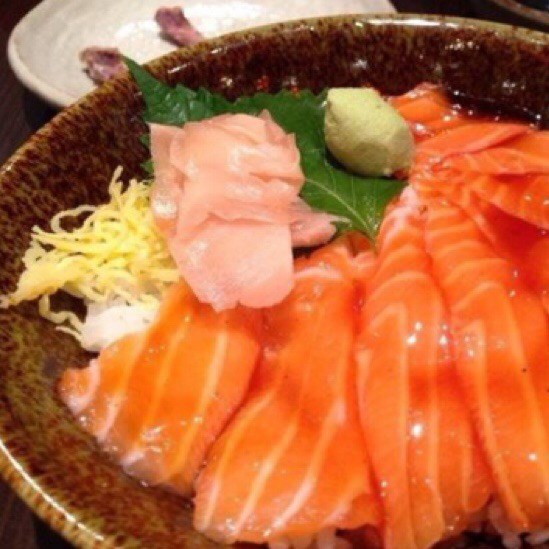 三文魚蓋飯