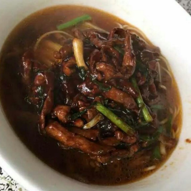 辣肉丝面