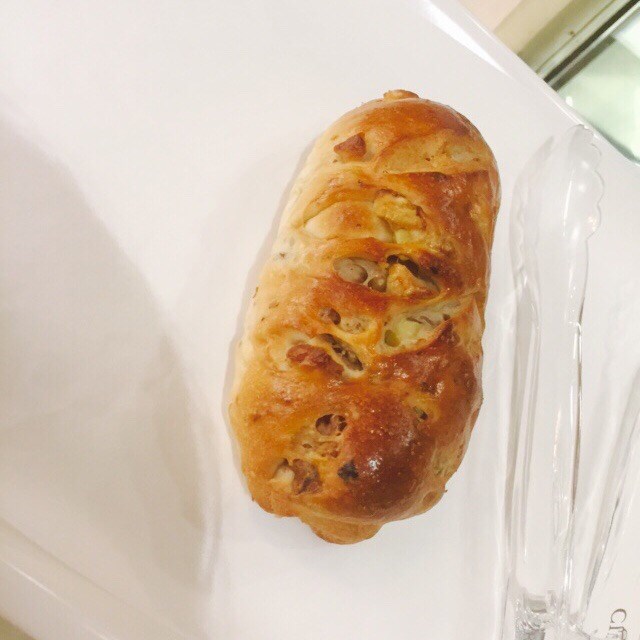 核桃芝士面包