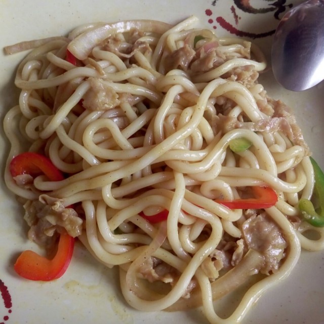 咖喱肥牛炒乌冬面