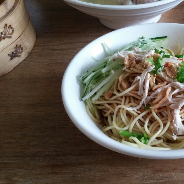 鸡丝凉面