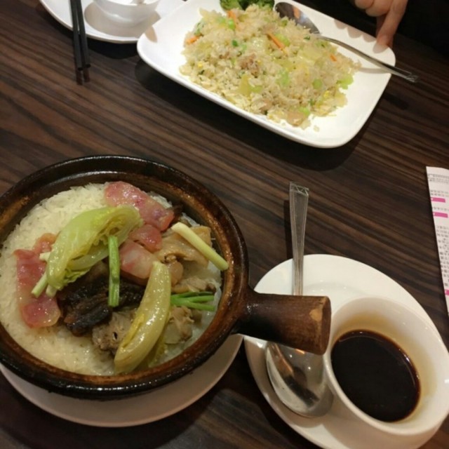 双拼煲仔饭