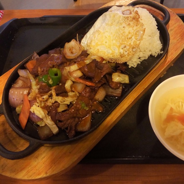 铁板牛柳饭