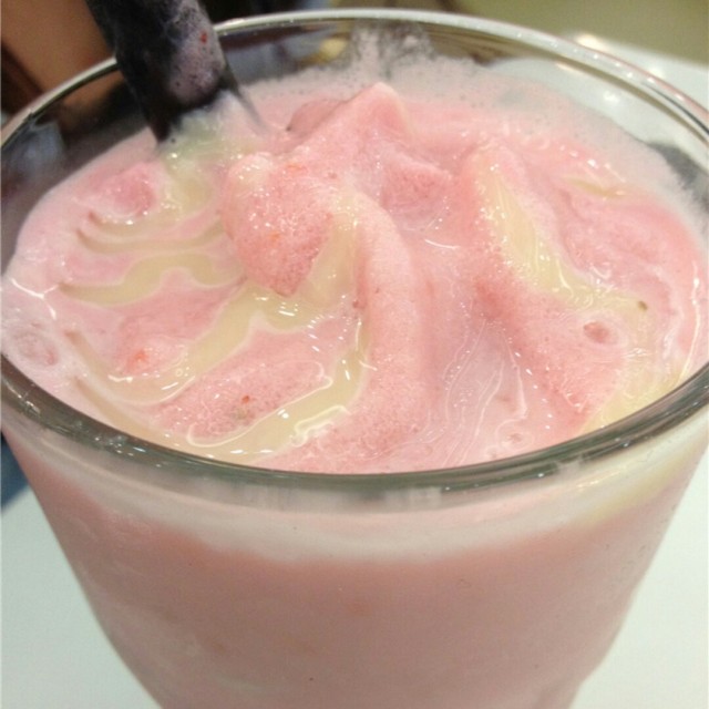草莓冰沙