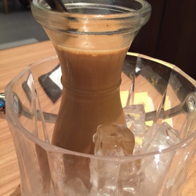 冰镇奶茶