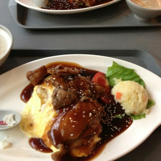 照烧鸡排蛋包饭