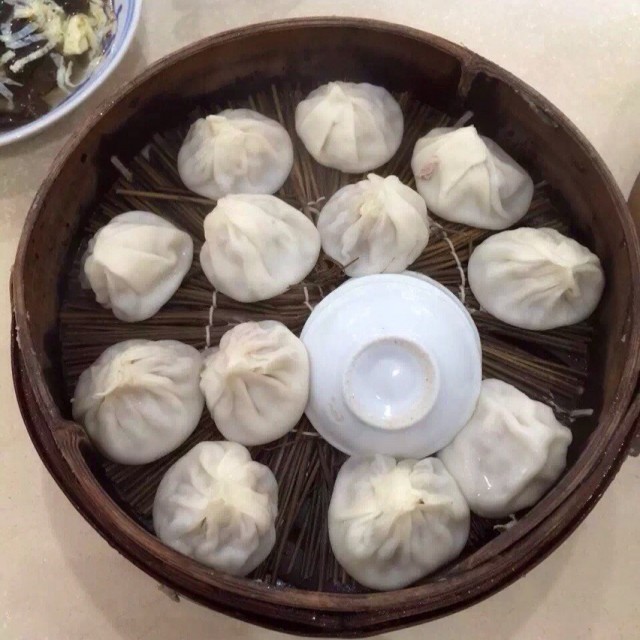 鲜肉汤包