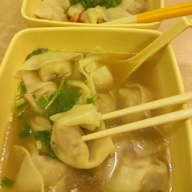 蛋黄鲜肉馄饨