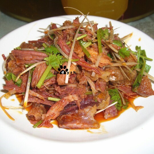 手撕驴肉