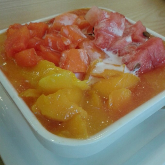 杂果豆腐花