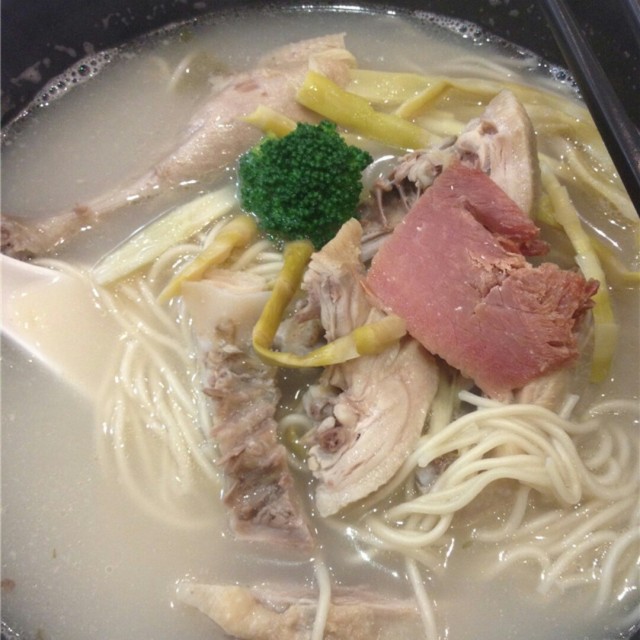 老火炖鸭煨面