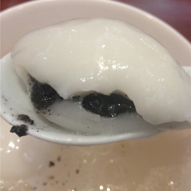 黑芝麻汤圆