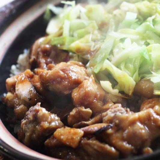 香菇滑鸡煲仔饭