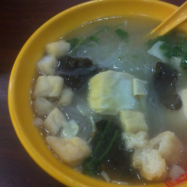 油豆腐千张包粉色汤