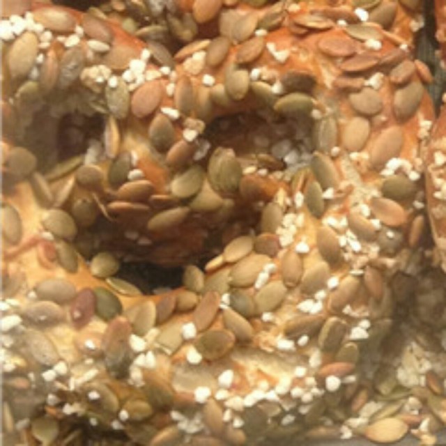 果仁扭结饼