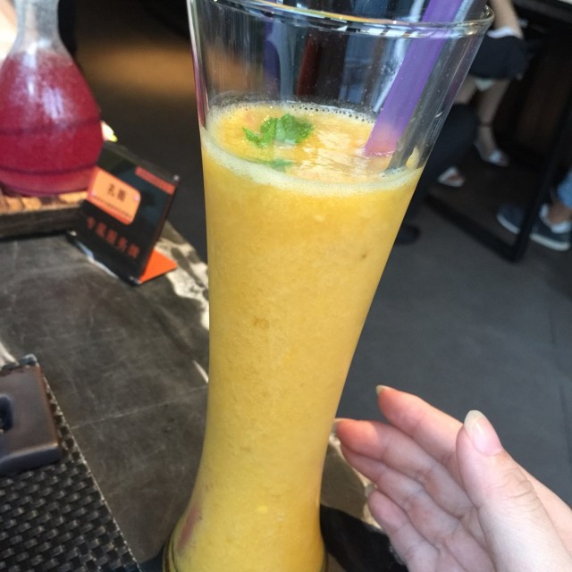 芒果百香果昔