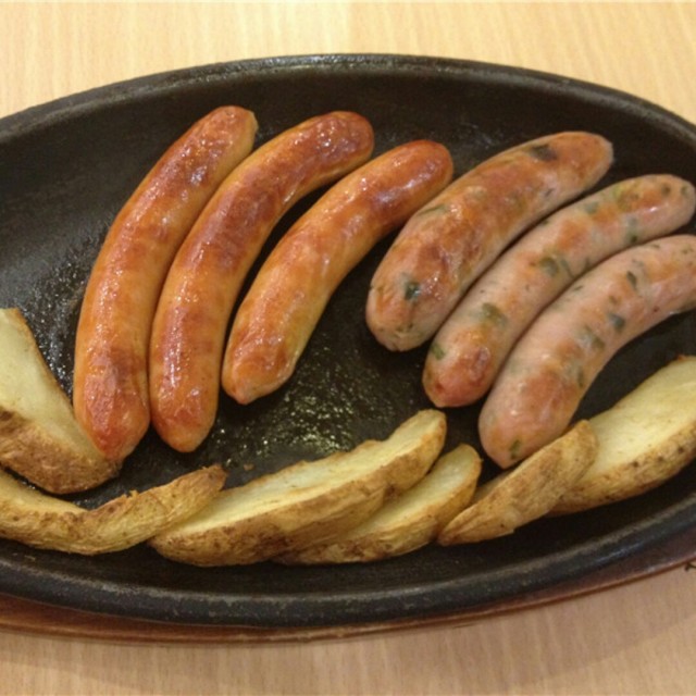 特色烤肠拼盘