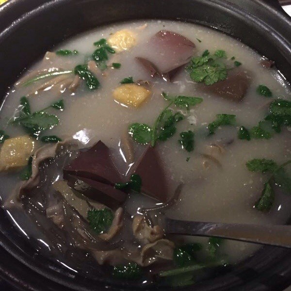 鸭血粉丝煲