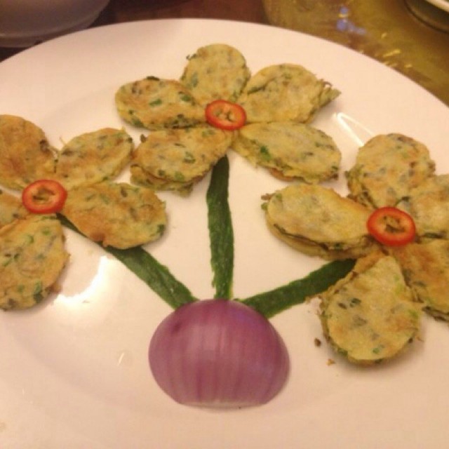 清香槐花饼